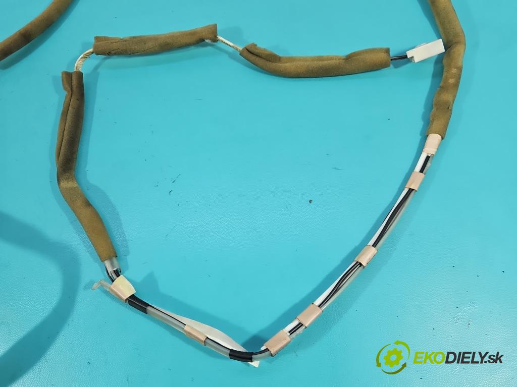 Toyota Land Cruiser J120 2002-2010 3.0 D4D 166 HP automatic 122 kW 2982 cm3 5- Antena 86300-60220