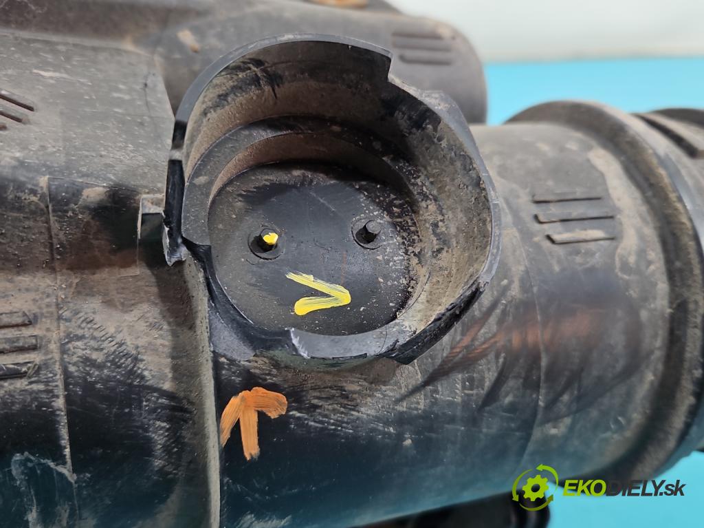 Toyota Land Cruiser J120 2002-2010 3.0 D4D 166 HP automatic 122 kW 2982 cm3 5- obal filtra vzduchu 17893-30020 (Obal vzduchového filtra)