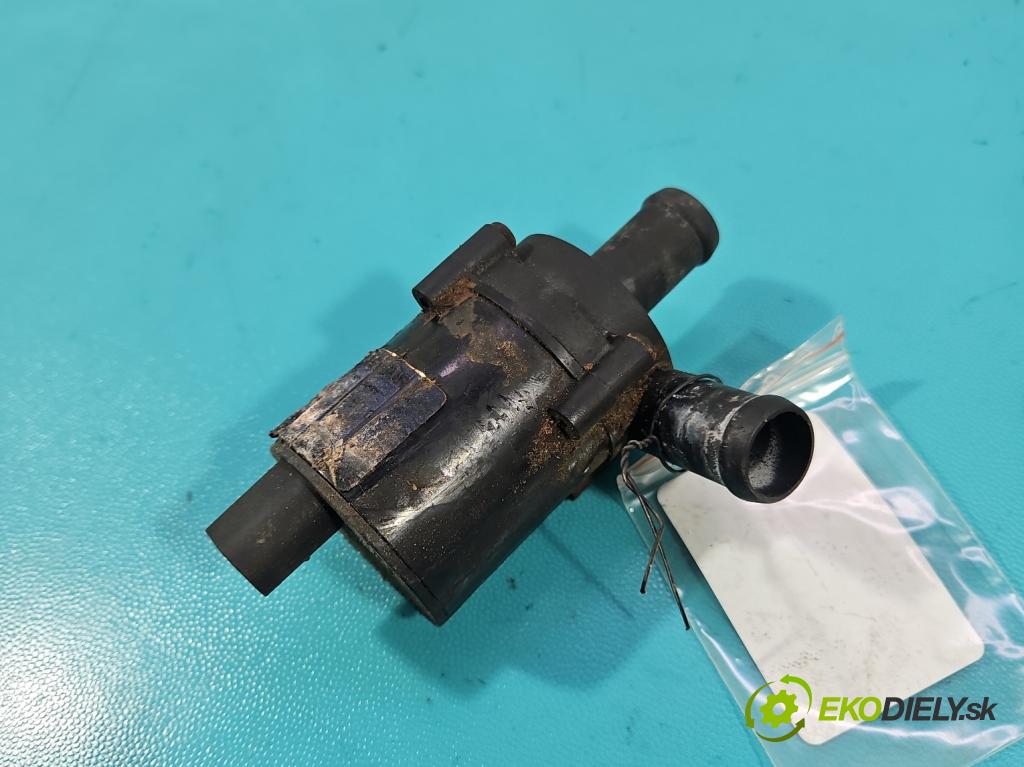 Toyota Land Cruiser J120 2002-2010 3.0 D4D 166 HP automatic 122 kW 2982 cm3 5- pompa obehu voda: 