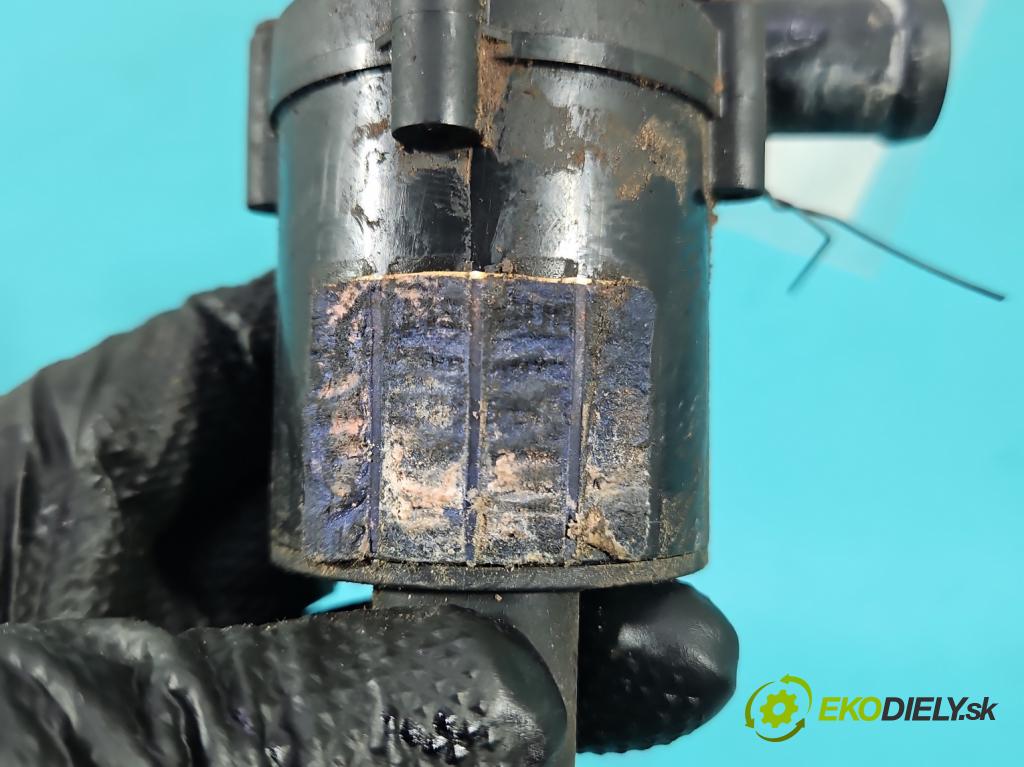 Toyota Land Cruiser J120 2002-2010 3.0 D4D 166 hp automatic 122 kW 2982 cm3 5- čerpadlo oběh: vody