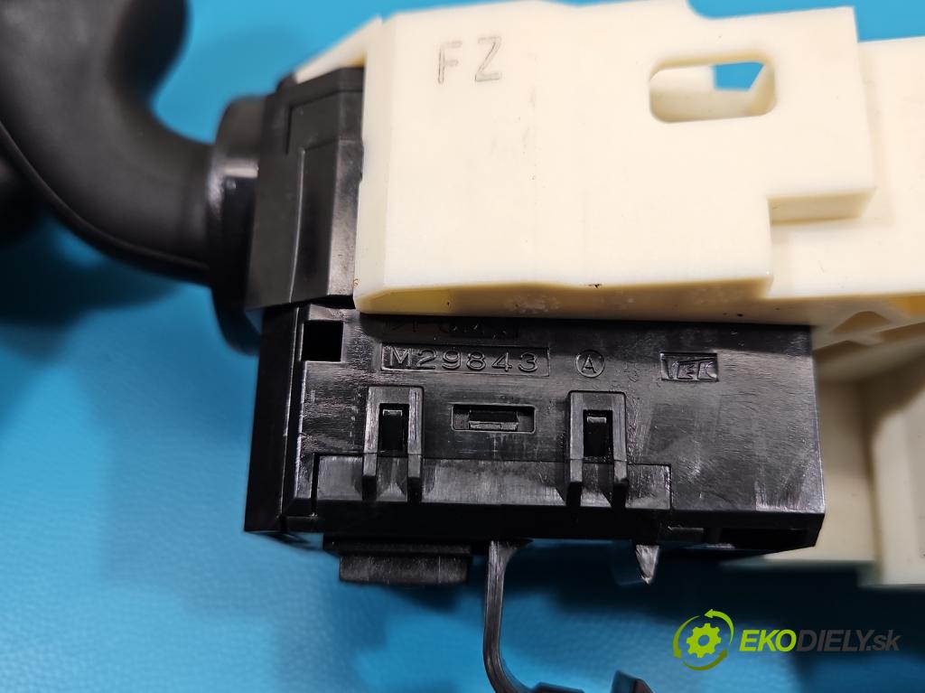 Honda Accord VIII 2008-2015 2.0 156 HP manual 115 kW 1997 cm3 4- prepínač komplex:  (Prepínacie páčky pod volantom)