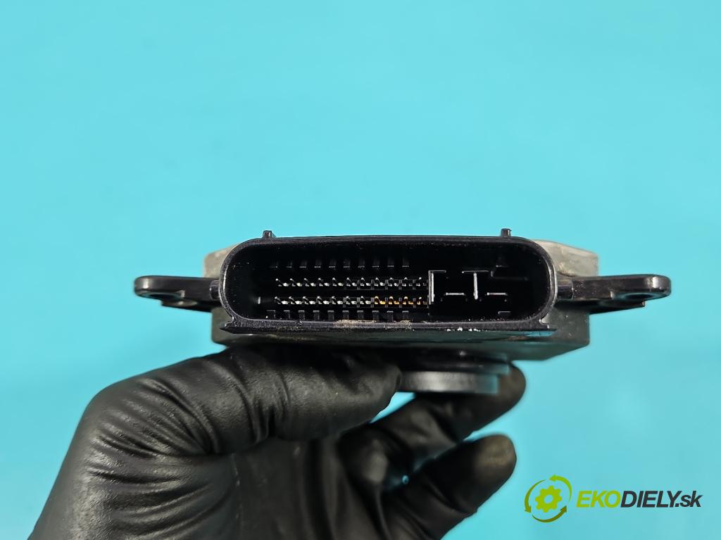 Lexus NX I 2014-2021 2.0 T 238HP automatic 175 kW 1998 cm3 5- střídač: xenon 89907-78100 (Riadiaca jednotka xenónu)