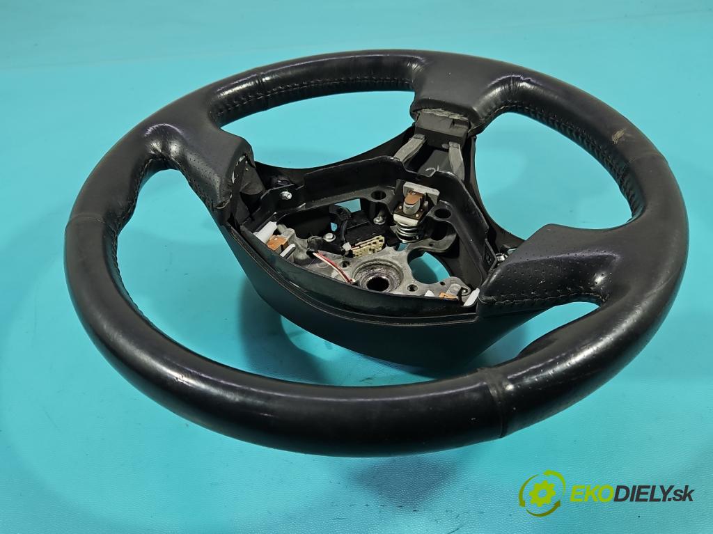 Toyota Corolla E12 2001-2009 1.8 VVTI usa 135 hp manual 99 kW 1794 cm3 4- volant  (Volant)