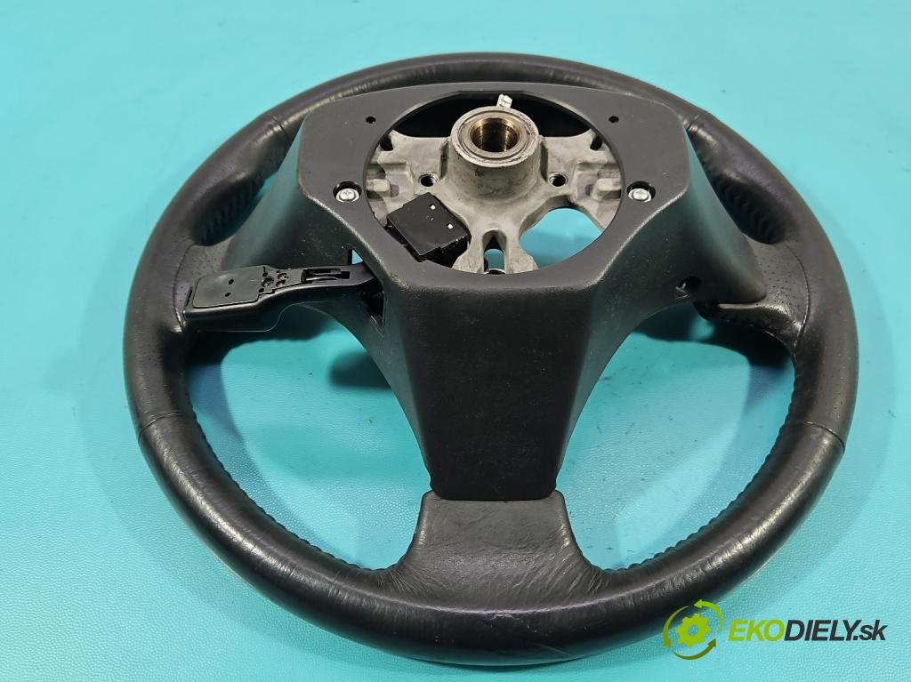 Toyota Corolla E12 2001-2009 1.8 VVTI usa 135 hp manual 99 kW 1794 cm3 4- volant  (Volant)