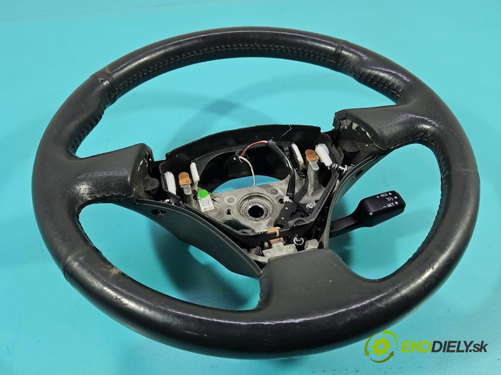 Toyota Corolla E12 2001-2009 1.8 VVTI usa 135 hp manual 99 kW 1794 cm3 4- volant  (Volant)