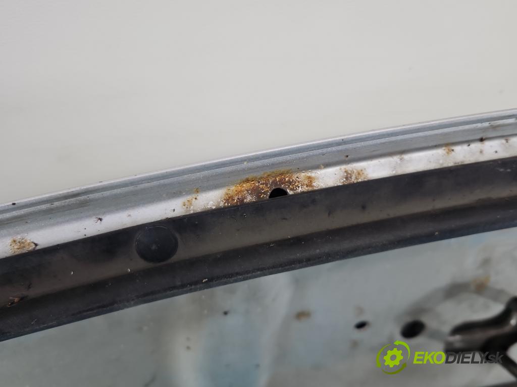 Suzuki Swift Mk6 2005-2010 1.3 16V 92 HP manual 67.5 kW 1328 cm3 3- kapota predná