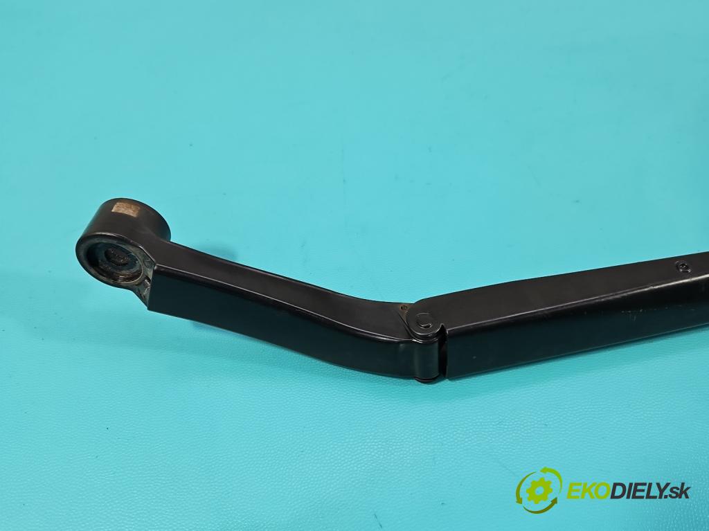 Lexus NX I 2014-2021 2.0 T 238HP automatic 175 kW 1998 cm3 5- rameno stieračov predné komplet 8121OU