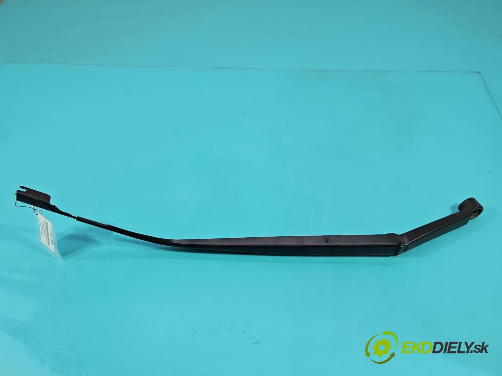 Lexus NX I 2014-2021 2.0 T 238HP automatic 175 kW 1998 cm3 5- rameno stieračov predné komplet 8121OU