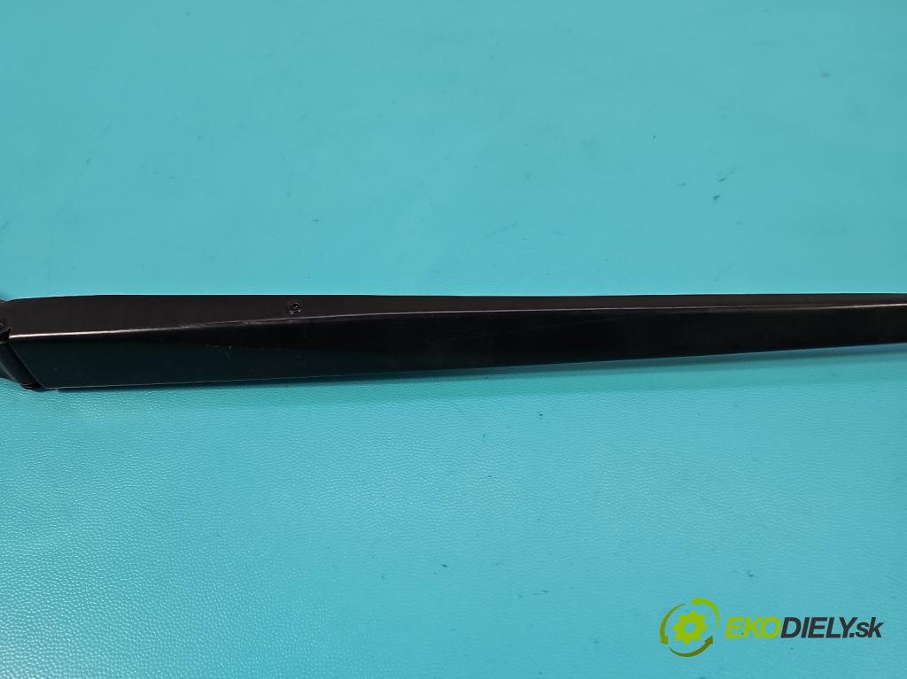 Lexus NX I 2014-2021 2.0 T 238HP automatic 175 kW 1998 cm3 5- rameno stieračov predné komplet 8121OU