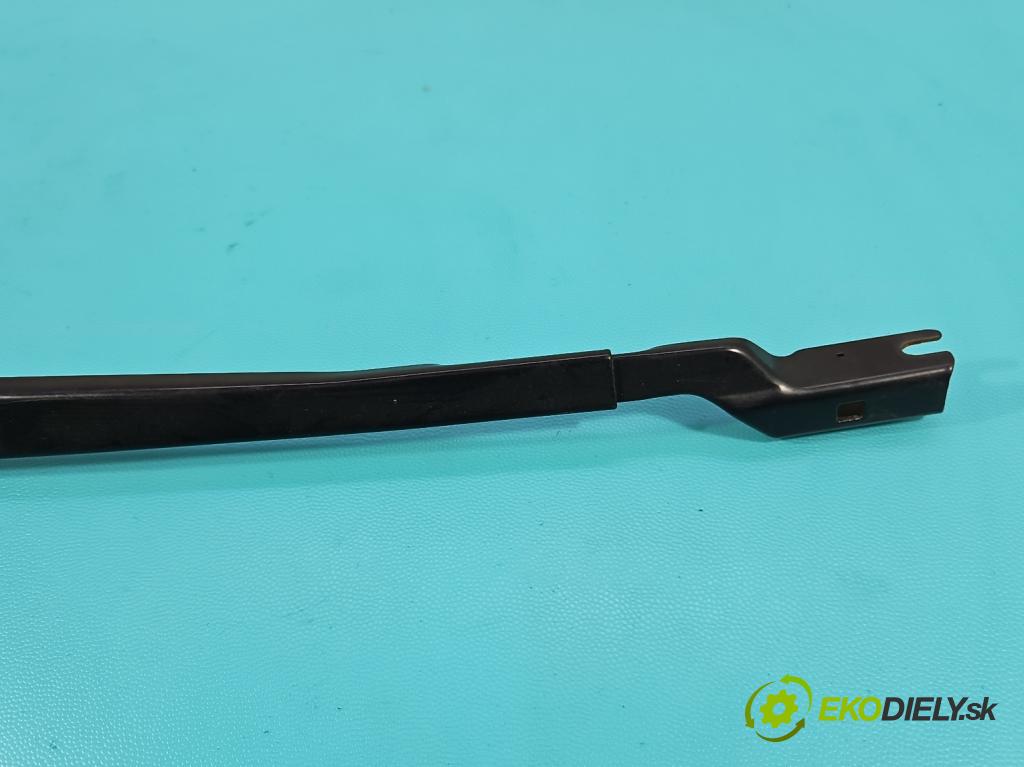 Lexus NX I 2014-2021 2.0 T 238HP automatic 175 kW 1998 cm3 5- rameno stieračov predné komplet 8121OU