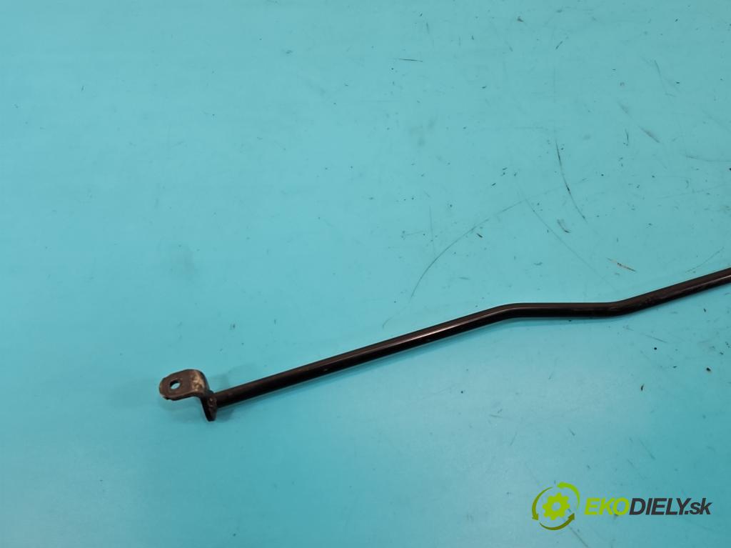 Lexus NX I 2014-2021 2.0 T 238HP automatic 175 kW 1998 cm3 5- Vzpěra: