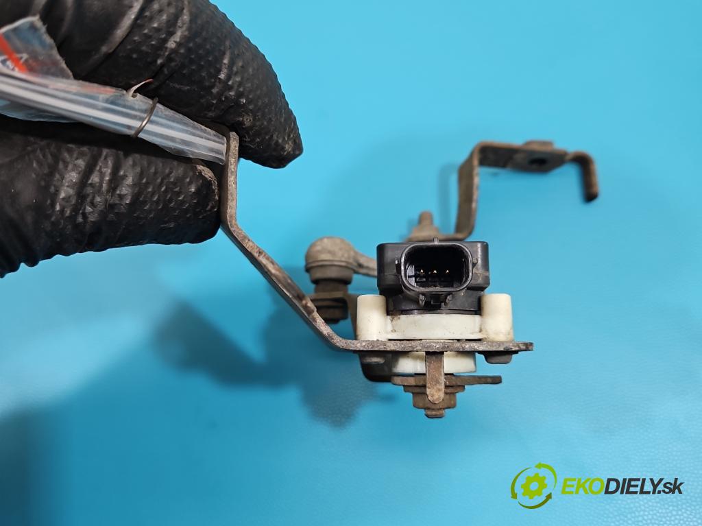 Lexus NX I 2014-2021 2.0 T 238HP automatic 175 kW 1998 cm3 5- snímač nastavenia xenon 7K1711 (Snímač)