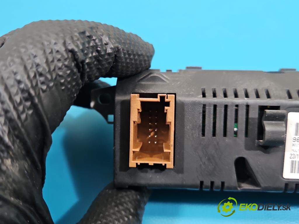 Peugeot 407 1.8 16V 116 HP manual 85 kW 1749 cm3 4- Zobrazit: 9678150980 (Prístrojová doska)