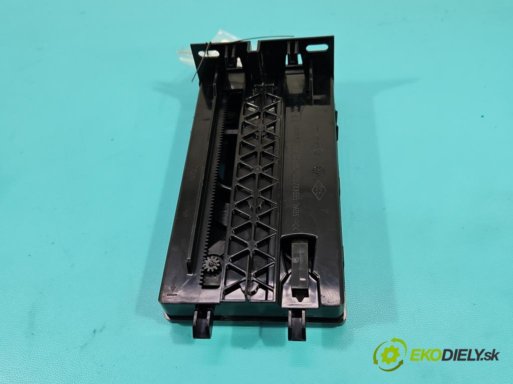 Renault Master III 2010-2024 2.3 DCI 163 HP manual 120 kW 2299 cm3 5- Rukojeť: na nápoje: 684305630R (Držiak (úchyt) na nápoje)