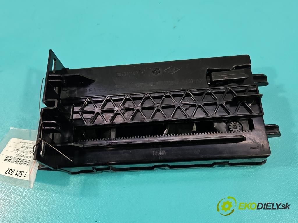 Renault Master III 2010-2024 2.3 DCI 163 HP manual 120 kW 2299 cm3 5- Rukojeť: na nápoje: 684305630R (Držiak (úchyt) na nápoje)