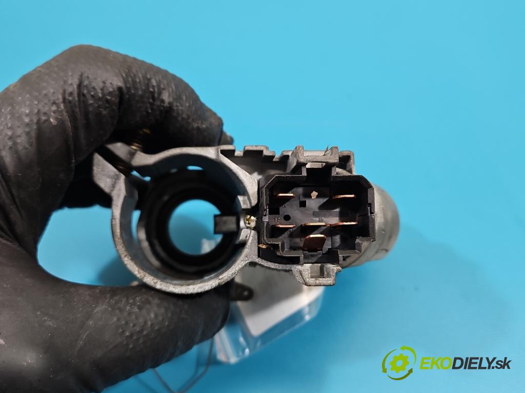 Vw Golf III 1991-1998 1.8 90 HP manual 66 kW 1781 cm3 5- Spínačka 357905851 (Spínacia skrinka)