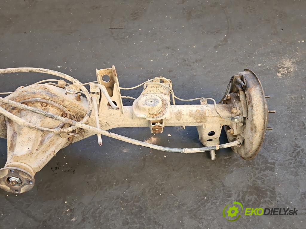 Toyota Land Cruiser J120 2002-2010 3.0 D4D 166 HP automatic 122 kW 2982 cm3 5- Most: zadní: