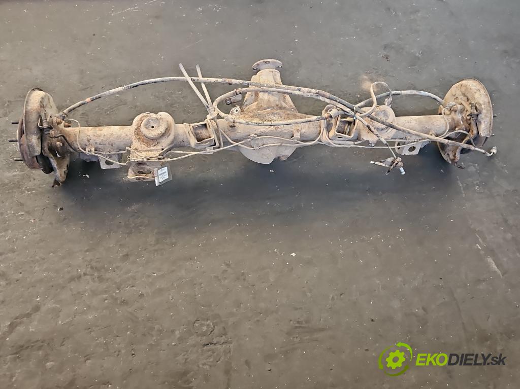 Toyota Land Cruiser J120 2002-2010 3.0 D4D 166 HP automatic 122 kW 2982 cm3 5- Most: zadní: