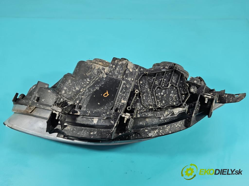 Fiat Croma II 2005-2010 1.9 jtd 150 HP manual 110 kW 1910 cm3 5- Reflektor: pravý 08-661-1153R (Svetlo predné pravé)