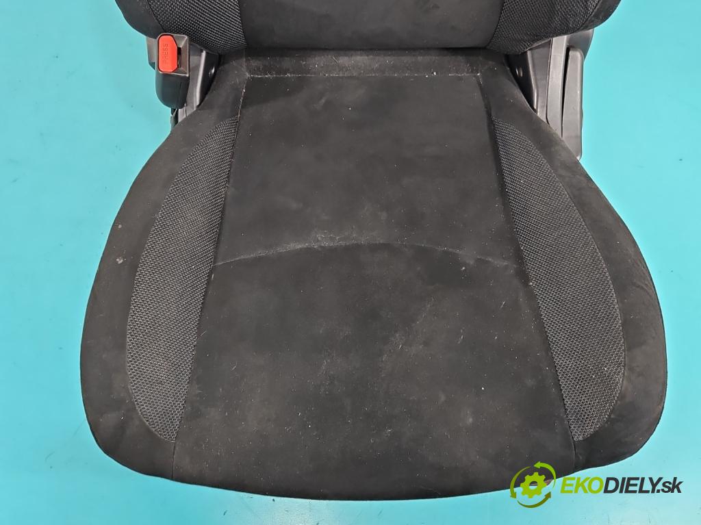 Mitsubishi Outlander II 2006-2013 2.0 DI-D 140 HP manual 103 kW 1968 cm3 5- Sedačka ľavý  (Sedadlo)