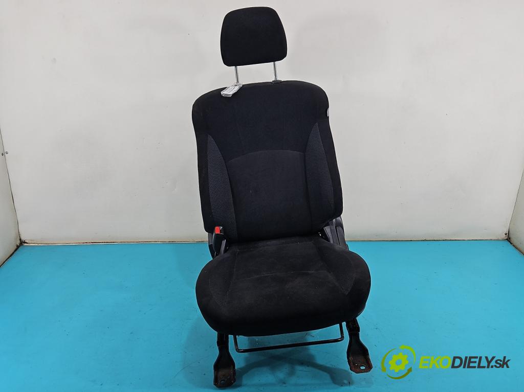 Mitsubishi Outlander II 2006-2013 2.0 DI-D 140 HP manual 103 kW 1968 cm3 5- Sedačka ľavý  (Sedadlo)