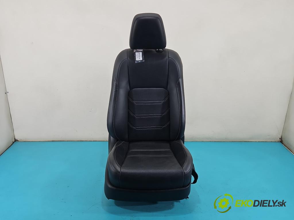 Lexus NX I 2014-2021 2.0 T 238hp automatic 175 kW 1998 cm3 5- Sedadlo pravý  (Sedadlo)