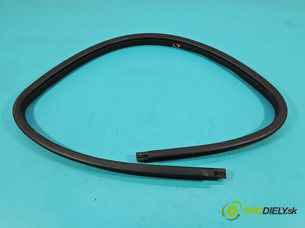 Suzuki Splash 1.3 DDIS 75 hp manual 55 kW 1248 cm3 5- Těsnění: dveře zadní levé  (Karoserie ostatní)