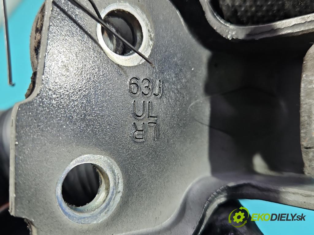 Suzuki Splash 1.3 DDIS 75 HP manual 55 kW 1248 cm3 5- Závěs: dvere predné pravý