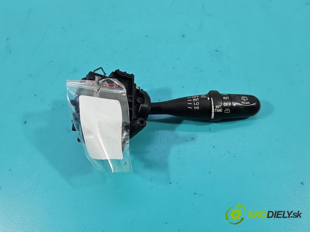 Suzuki Splash 1.3 DDIS 75 HP manual 55 kW 1248 cm3 5- prepínač stieračov  (Prepínacie páčky pod volantom)