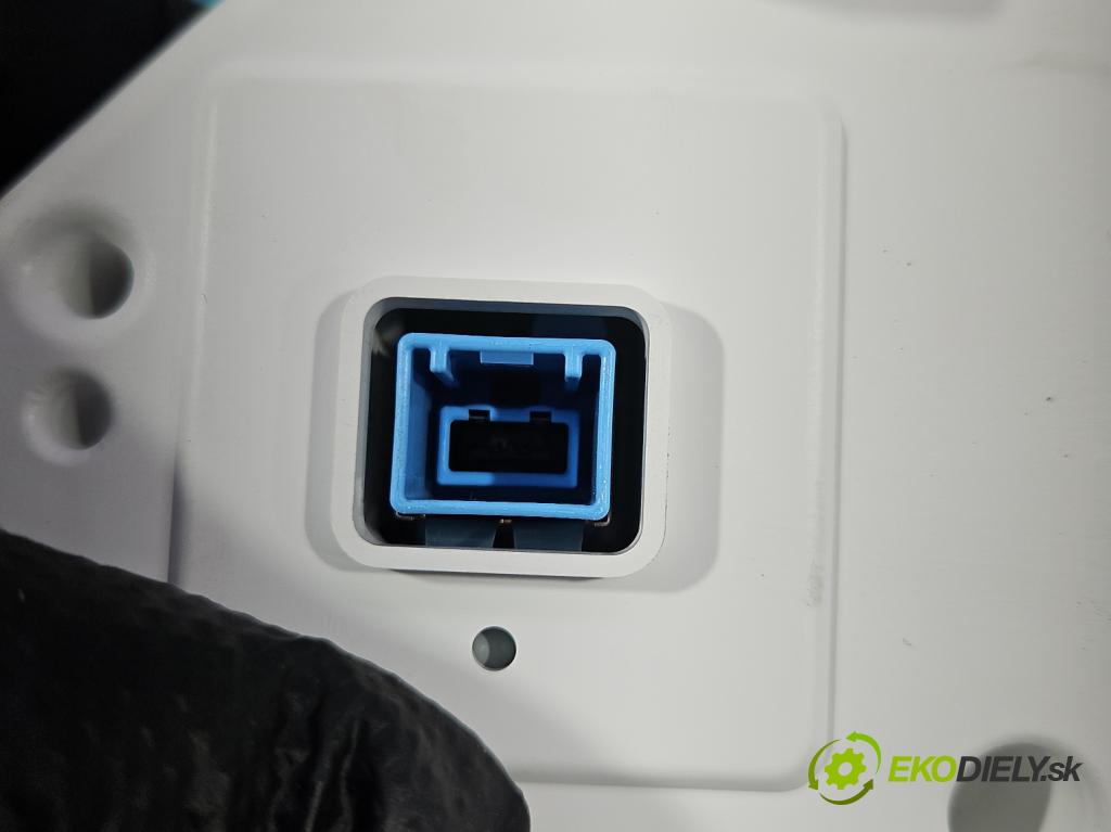 Lexus CT 2010-2022 1.8 VVTI 99 HP automatic 73 kW 1798 cm3 5- prístrojovka/ budíky 83800-76L40 (Prístrojová doska)