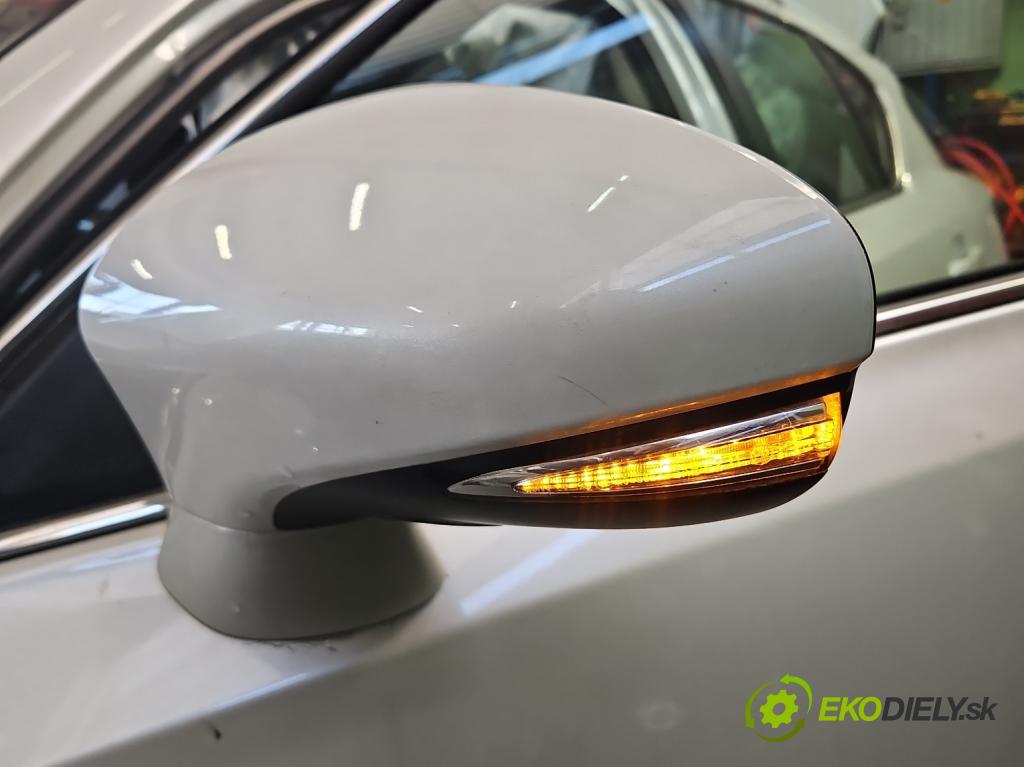 Lexus CT 2010-2022 1.8 VVTI 99 HP automatic 73 kW 1798 cm3 5- zrkadlo ľavé  (Kľučka dverí ostatné)