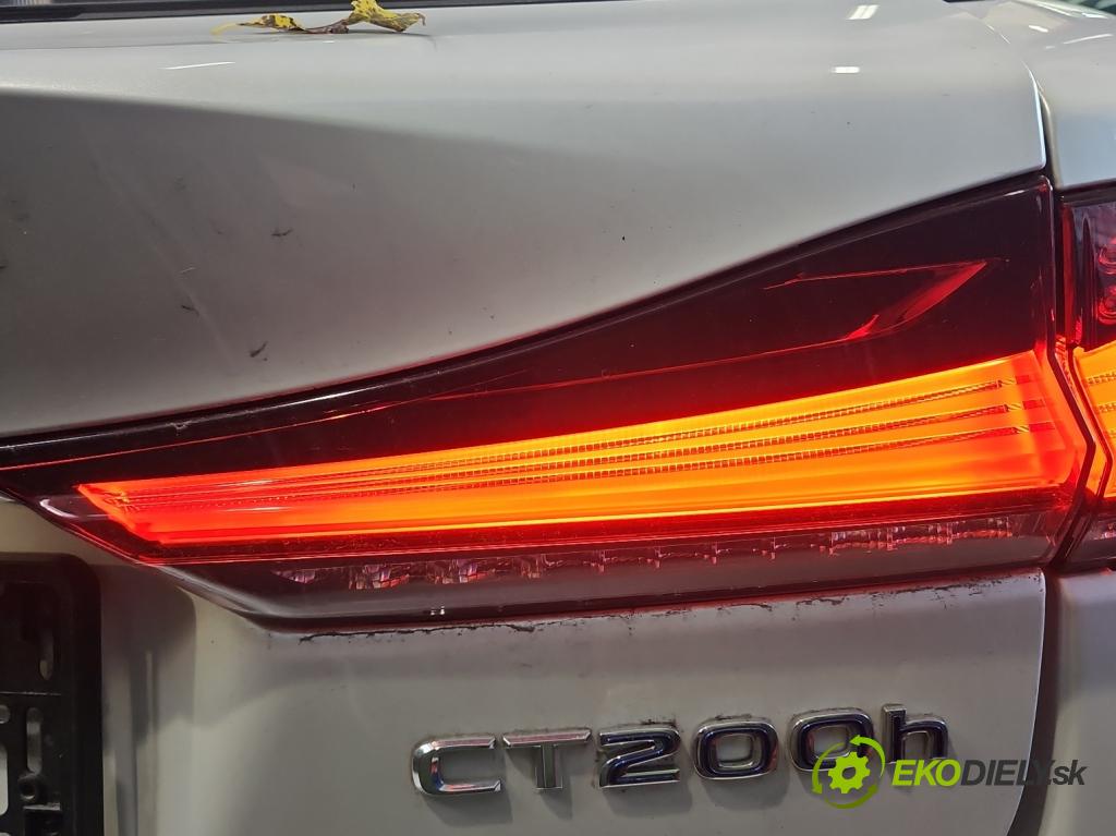 Lexus CT 2010-2022 1.8 VVTI 99 hp automatic 73 kW 1798 cm3 5- světlo zadní pravé  (Klika dveří ostatní)