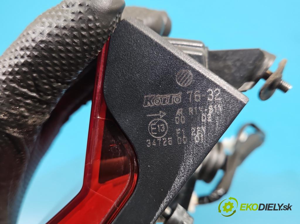 Lexus CT 2010-2022 1.8 VVTI 99 HP automatic 73 kW 1798 cm3 5- svetlo / reflektor zadné pravé  (Kľučka dverí ostatné)