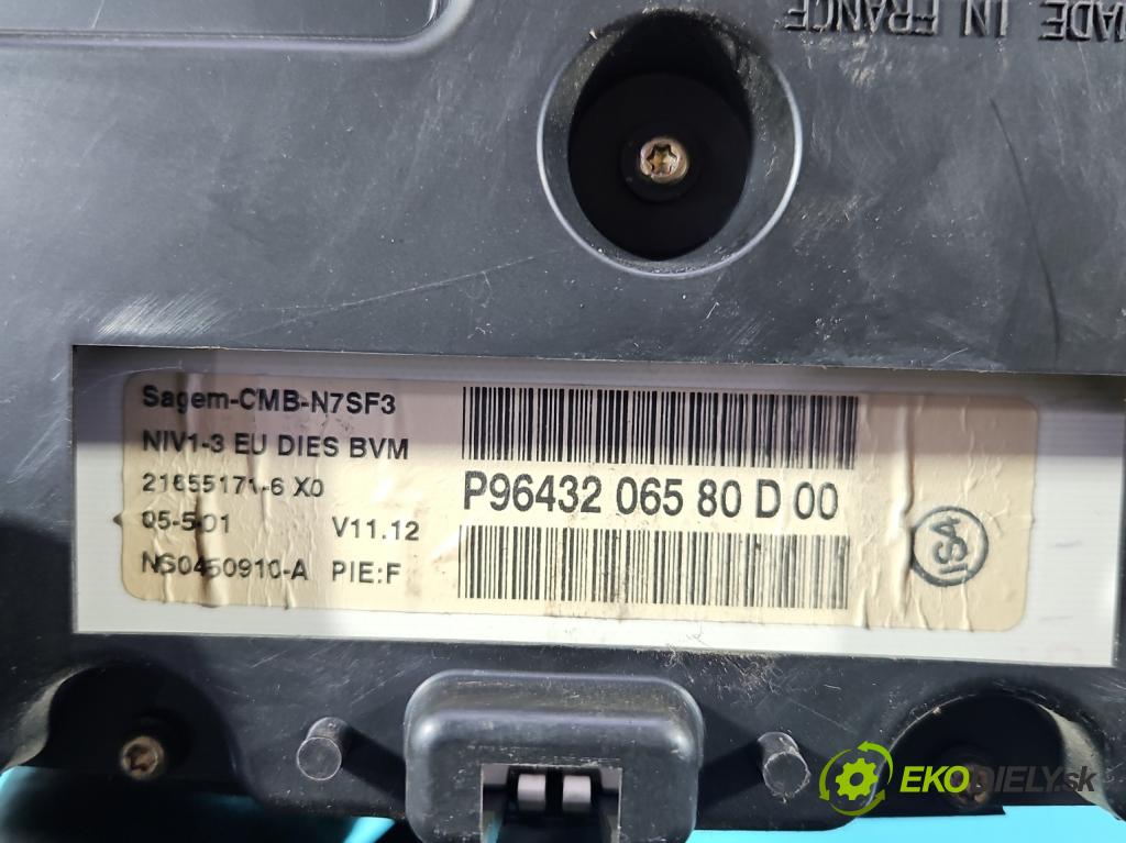 Citroen Xsara II 2000-2004 1.9d 69KM manual 51 kW 1868 cm3 5- prístrojovka/ budíky 9643206580 (Prístrojová doska)