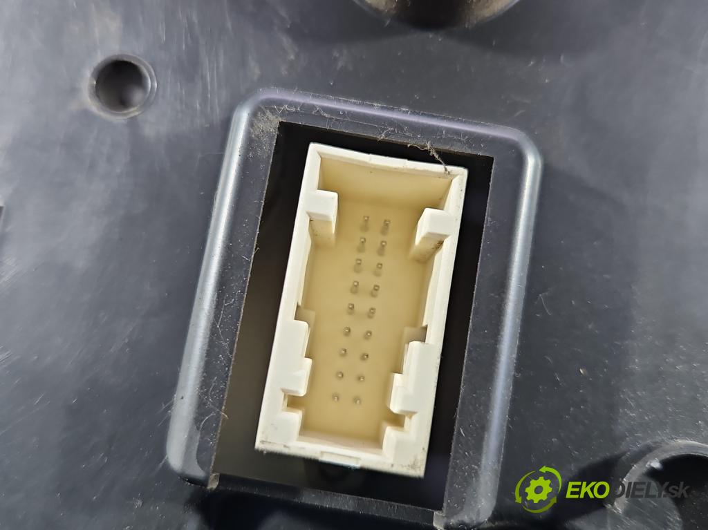 Citroen Xsara II 2000-2004 1.9d 69KM manual 51 kW 1868 cm3 5- prístrojovka/ budíky 9643206580 (Prístrojová doska)