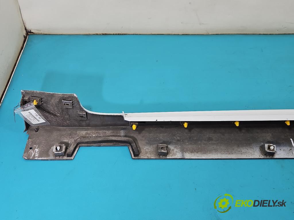 Kia Stinger 2017-2023 2.0 T-GDI: 256KM automatic 188 kW 1998 cm3 5- lišta práh: pravé 87754-J5300 (Lišta prahová)