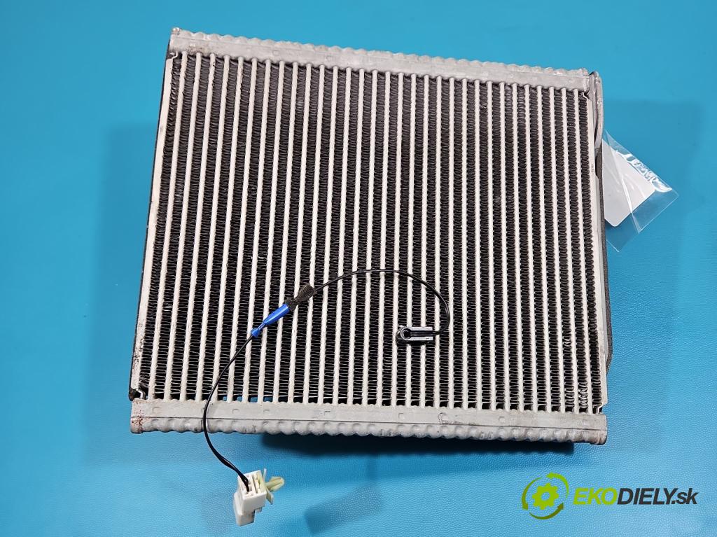 Kia Stinger 2017-2023 2.0 T-GDI 256KM automatic 188 kW 1998 cm3 5- radiátor  (Radiátor topení)