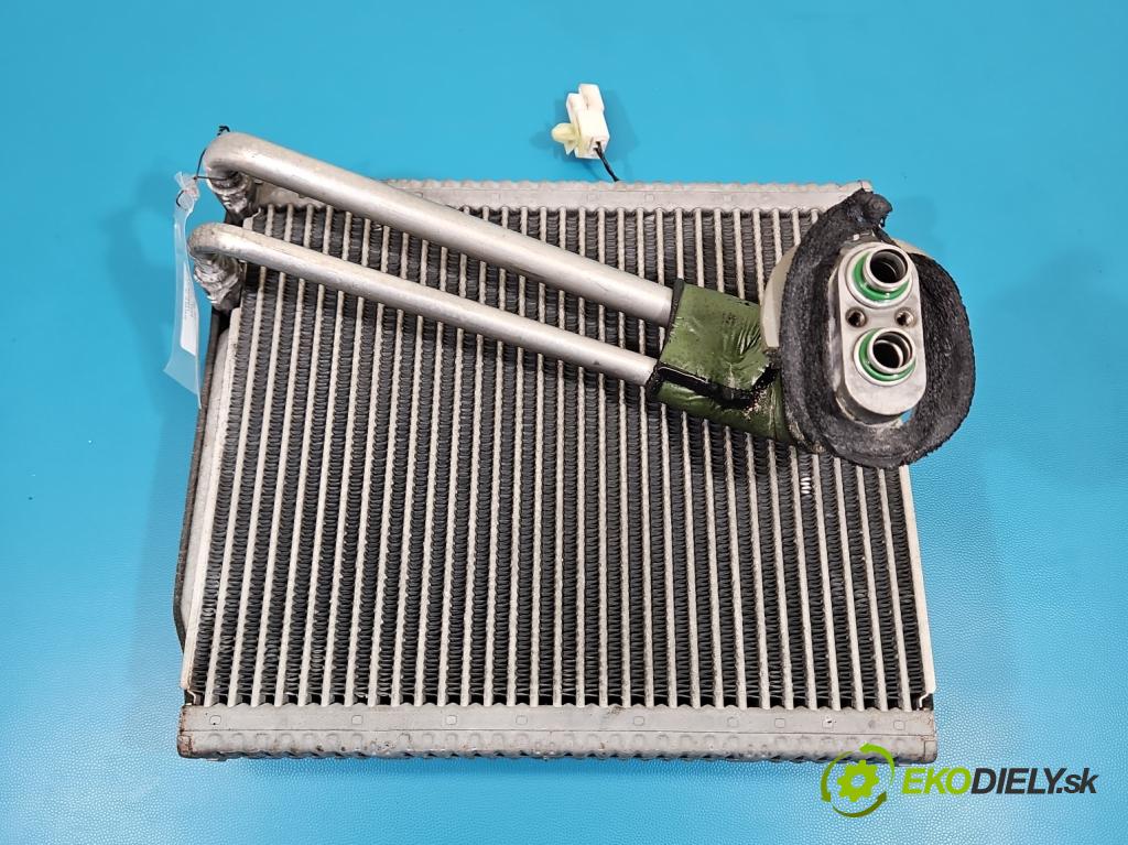 Kia Stinger 2017-2023 2.0 T-GDI 256KM automatic 188 kW 1998 cm3 5- radiátor  (Radiátor topení)