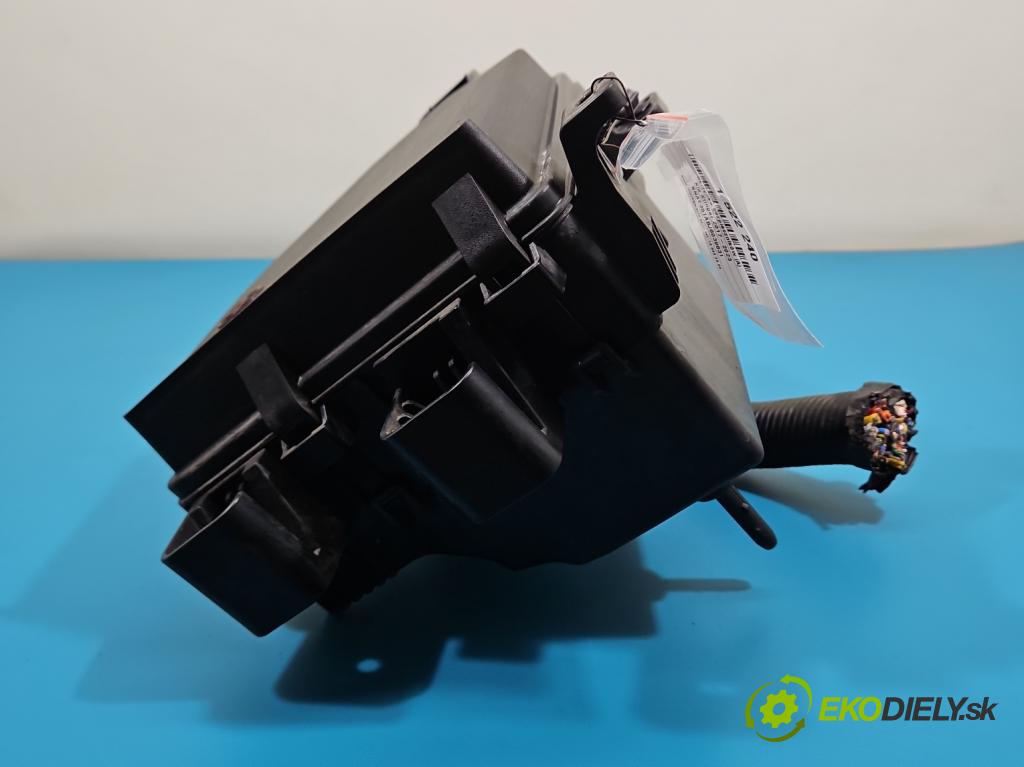 Kia Stinger 2017-2023 2.0 T-GDI: 256KM automatic 188 kW 1998 cm3 5- skrinka poistka 91950-J5620 (Poistková skrinka)