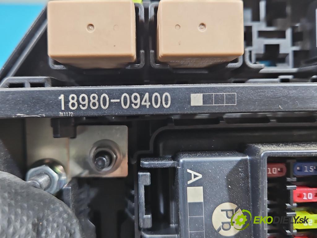 Kia Stinger 2017-2023 2.0 T-GDI: 256KM automatic 188 kW 1998 cm3 5- skrinka poistka 91950-J5620 (Poistková skrinka)