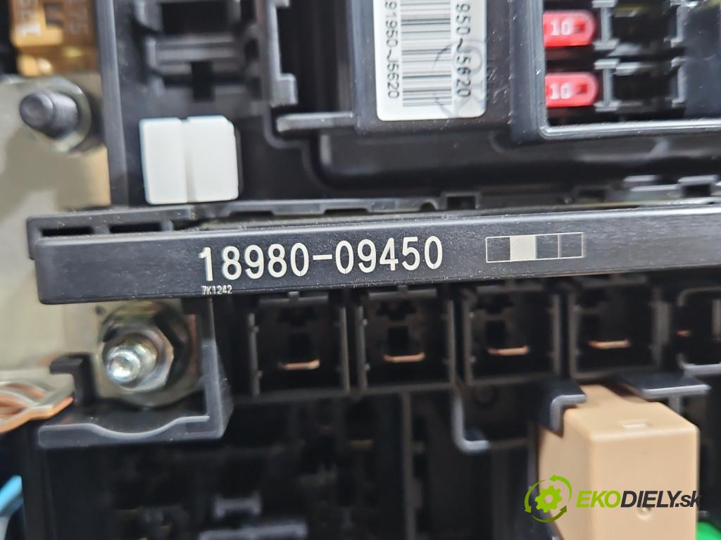 Kia Stinger 2017-2023 2.0 T-GDI: 256KM automatic 188 kW 1998 cm3 5- skrinka poistka 91950-J5620 (Poistková skrinka)