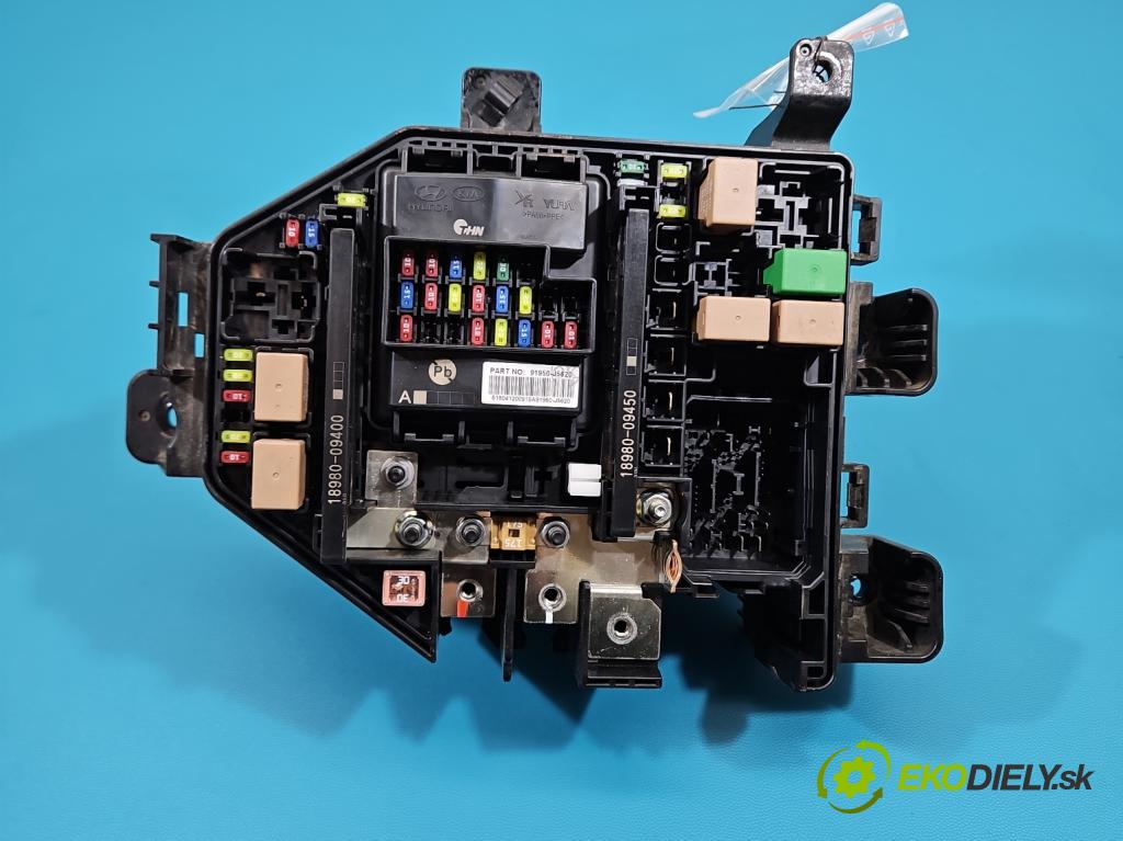 Kia Stinger 2017-2023 2.0 T-GDI: 256KM automatic 188 kW 1998 cm3 5- skrinka poistka 91950-J5620 (Poistková skrinka)