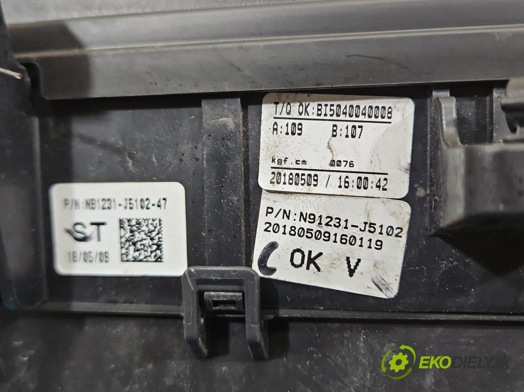 Kia Stinger 2017-2023 2.0 T-GDI: 256KM automatic 188 kW 1998 cm3 5- skrinka poistka 91950-J5620 (Poistková skrinka)