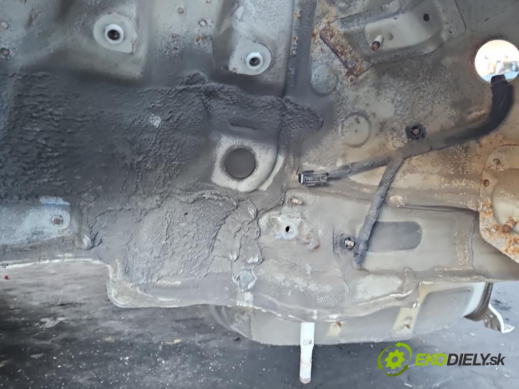 Kia Stinger 2017-2023 2.0 T-GDI 256KM automatic 188 kW 1998 cm3 5- blatnik zadní levý