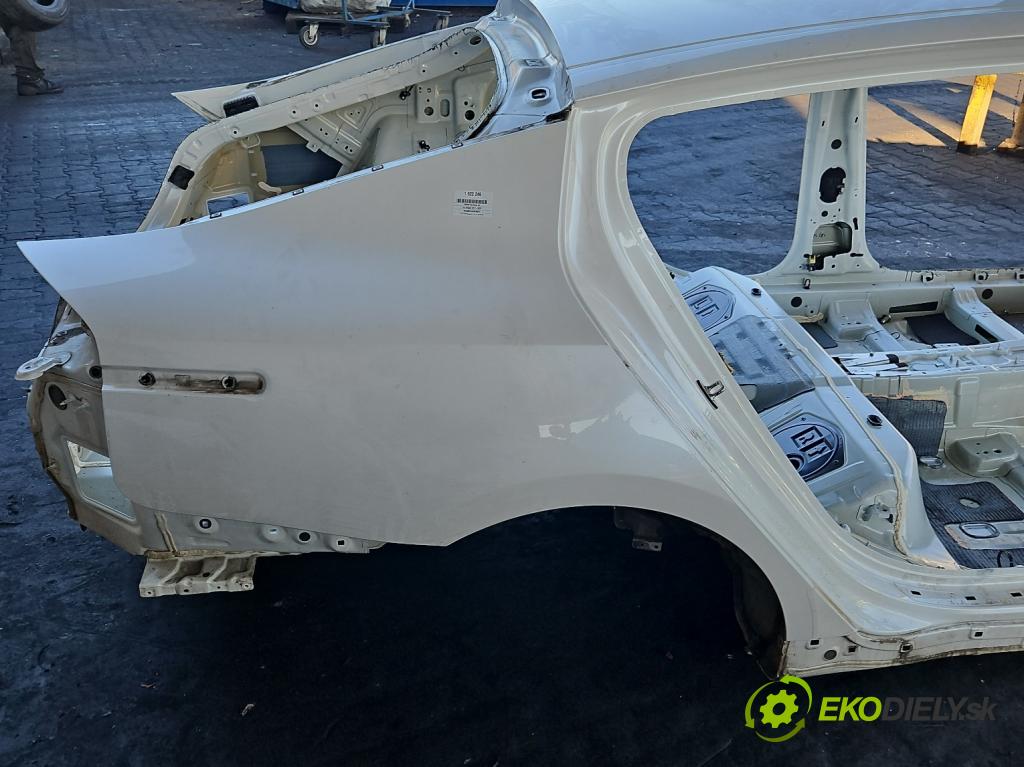 Kia Stinger 2017-2023 2.0 T-GDI 256KM automatic 188 kW 1998 cm3 5- blatnik zadní pravý 