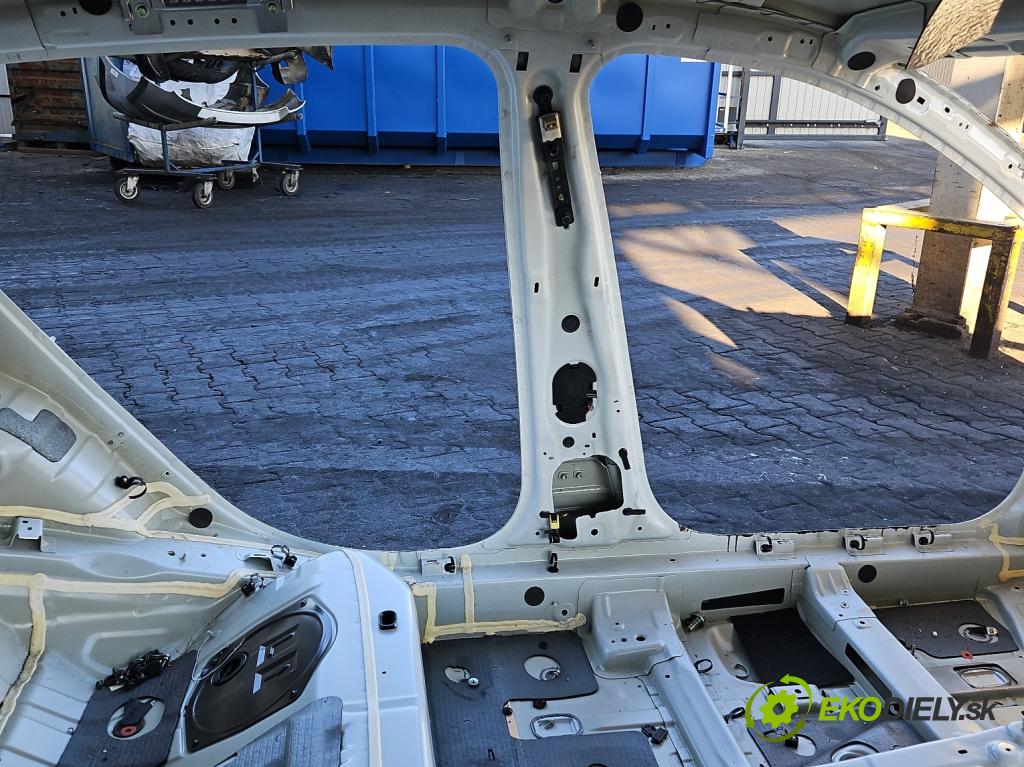 Kia Stinger 2017-2023 2.0 T-GDI 256KM automatic 188 kW 1998 cm3 5- práh levý  (Karoserie ostatní)