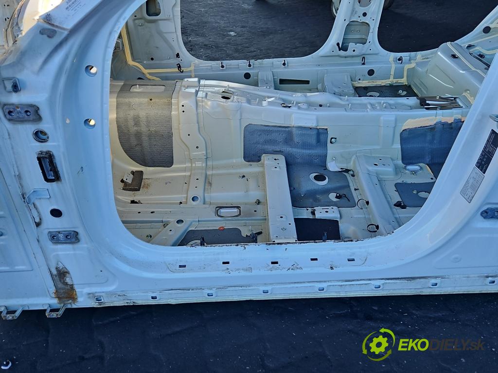 Kia Stinger 2017-2023 2.0 T-GDI 256KM automatic 188 kW 1998 cm3 5- práh levý  (Karoserie ostatní)