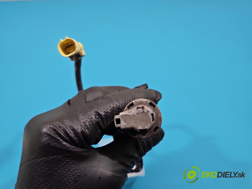 Kia Stinger 2017-2023 2.0 T-GDI: 256KM automatic 188 kW 1998 cm3 5- airbag vzduch: ostatné