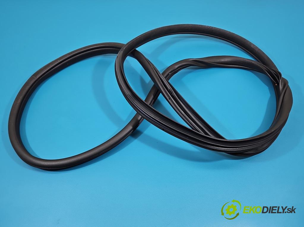 Kia Stinger 2017-2023 2.0 T-GDI 256KM automatic 188 kW 1998 cm3 5- Těsnění: dveře zadní levé  (Karoserie ostatní)