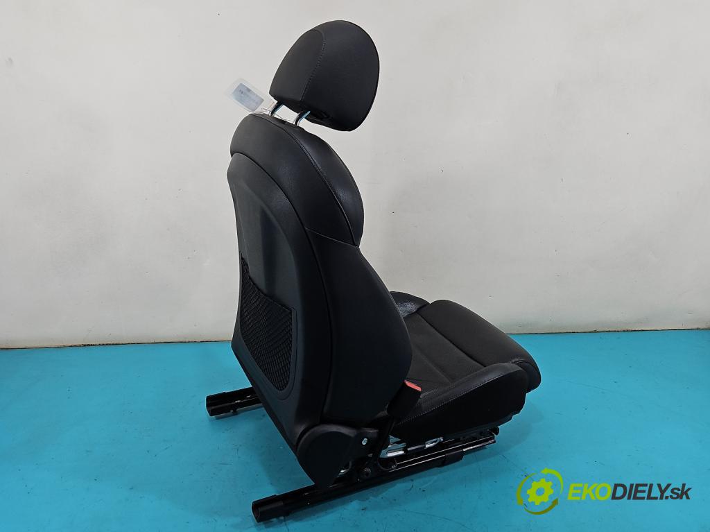 Kia Stinger 2017-2023 2.0 T-GDI: 256KM automatic 188 kW 1998 cm3 5- Sedačka ľavý  (Sedadlo)